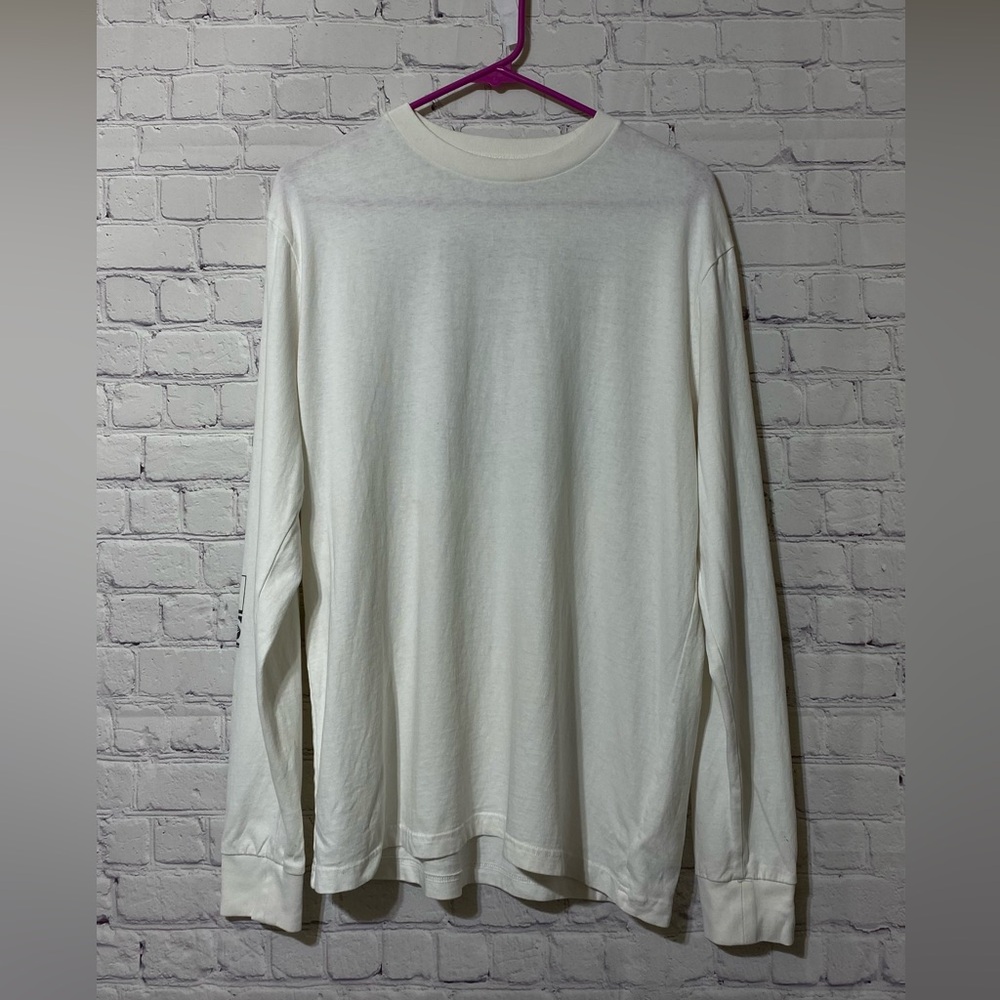 American Eagle Outiftters men’s long sleeve shirt